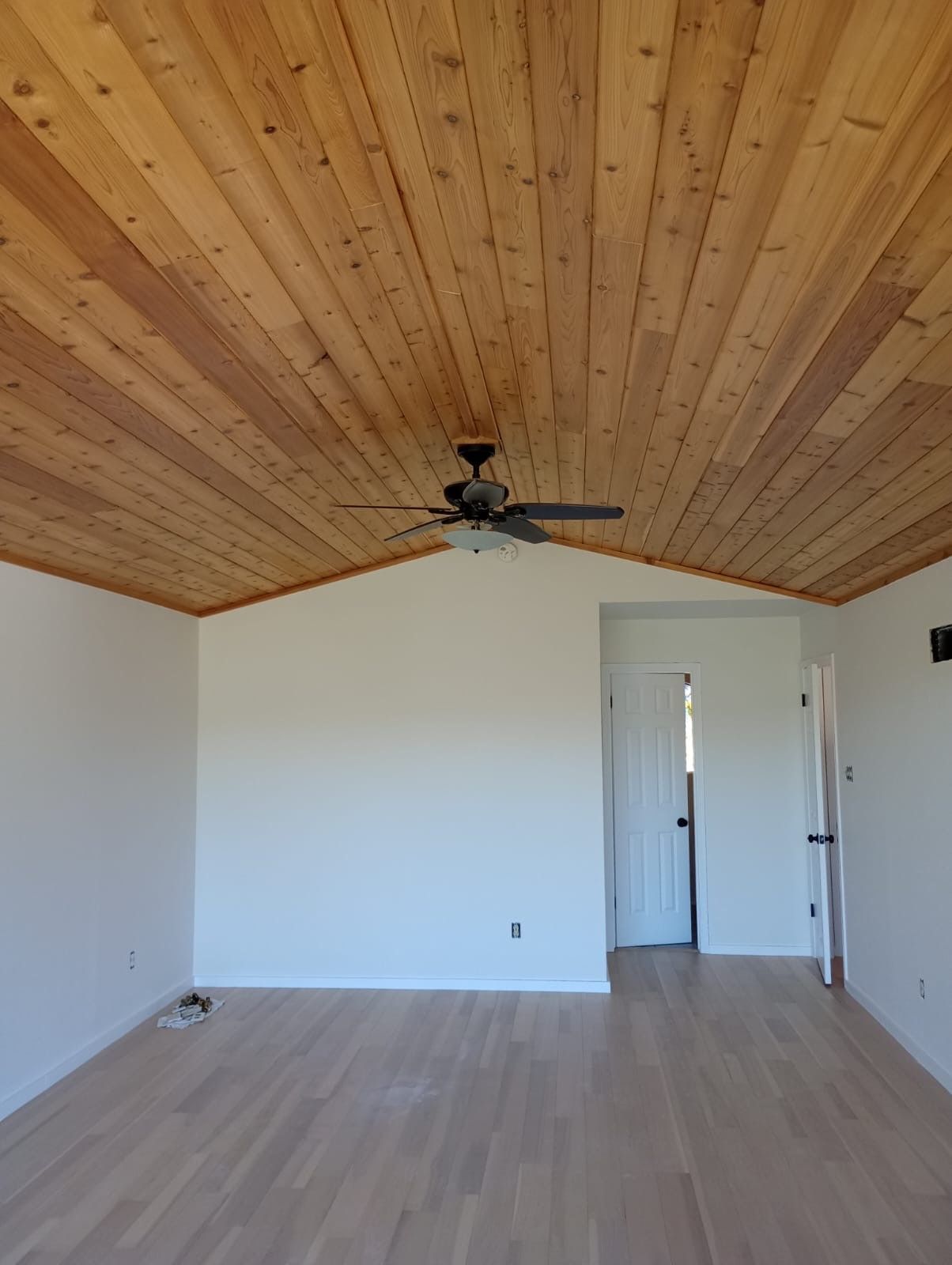 Home in the northwest hills area of Austin TX with full interior painting completed by Austin Painting and Cabinets including painting the walls, ceilings, doors and trim
