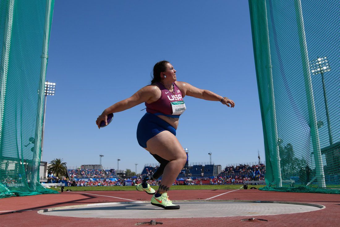 Alicia Guerrero throws the discus for Team USA in Santiago