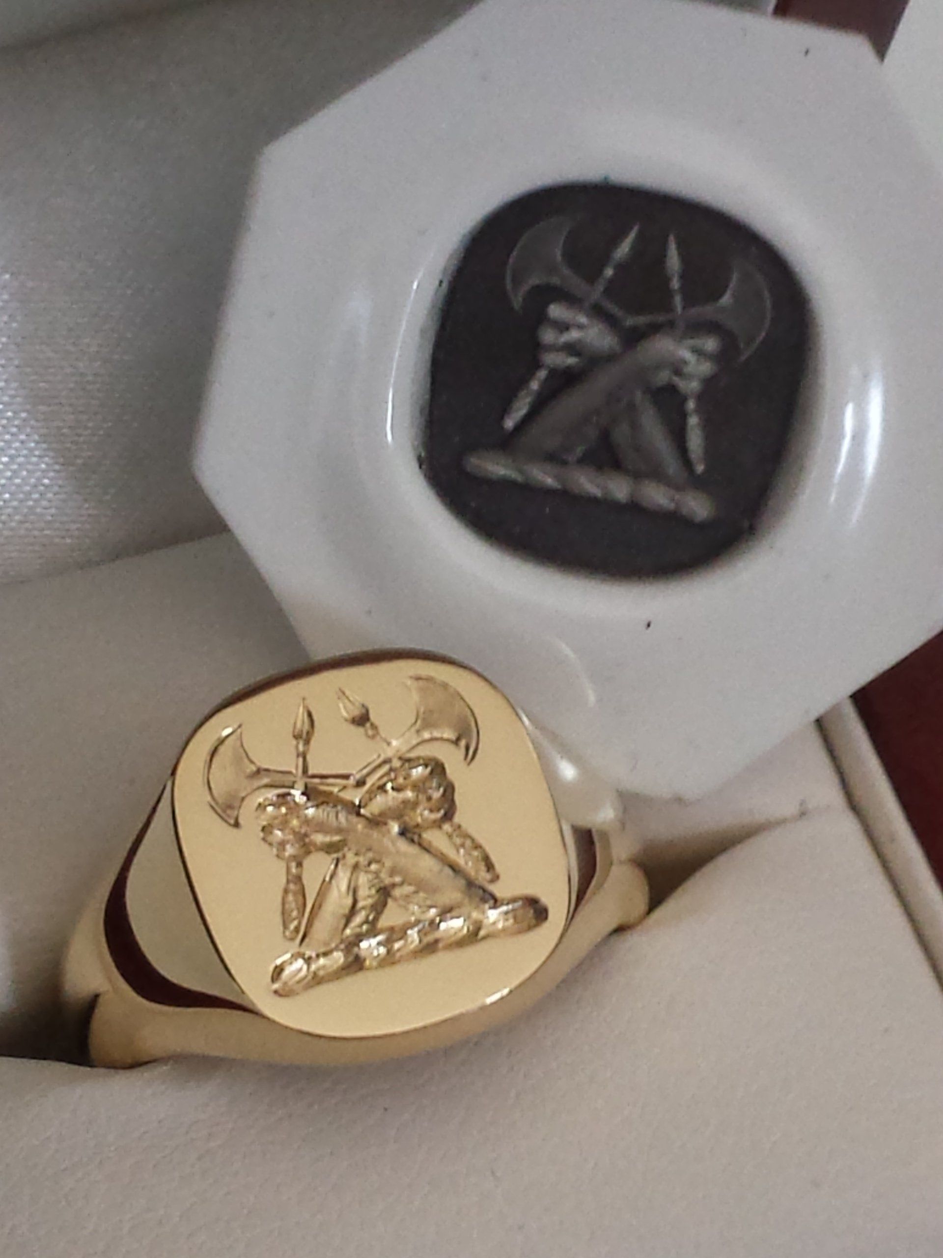 signet rings