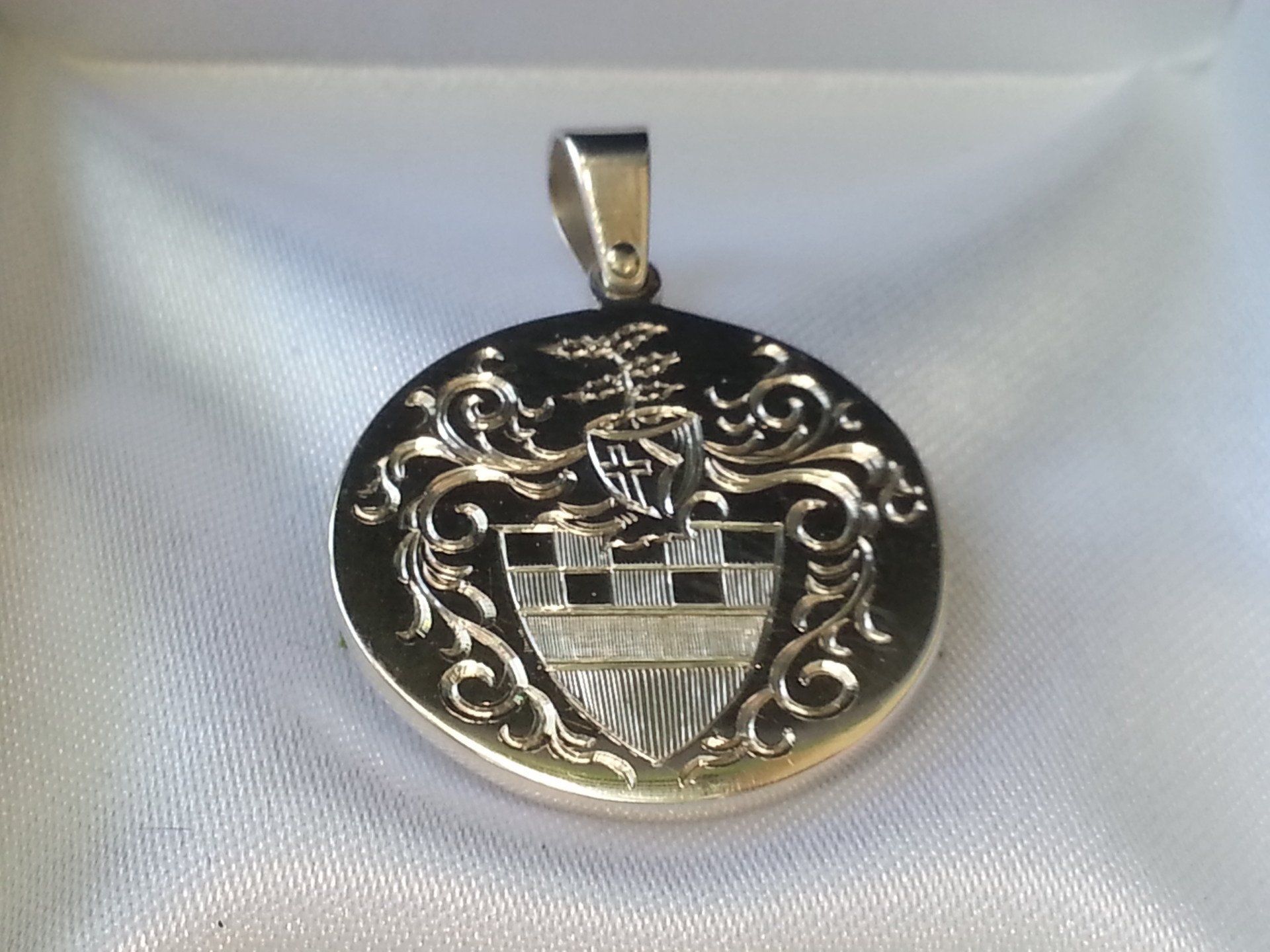 family crest pendants signet rings