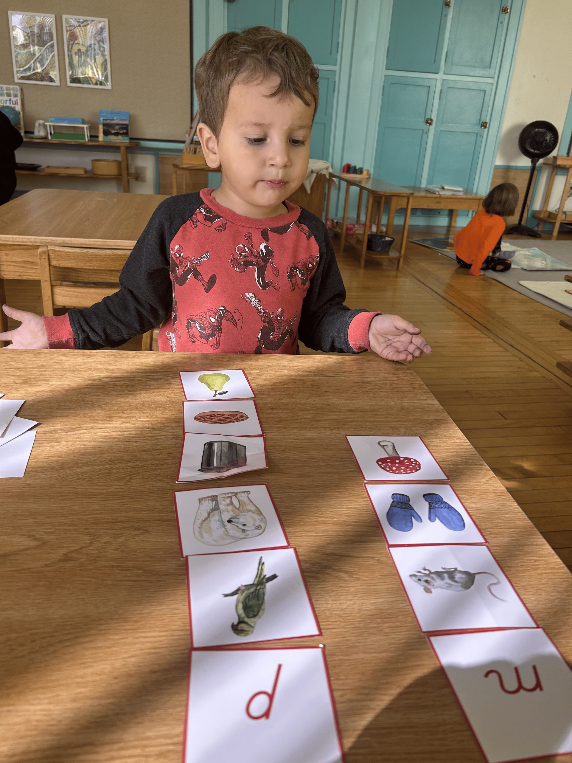 montessori primary working with phonogram activity