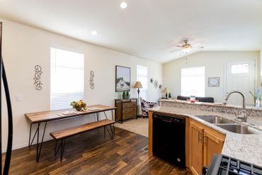 Creekside Minor Shower Classic Kitchen Design 6 — Visalia, CA — Kerman Mobile Homes Inc.