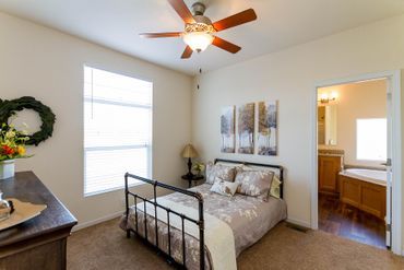Creekside Minor Modern Design Bathroom 1 — Visalia, CA — Kerman Mobile Homes Inc.