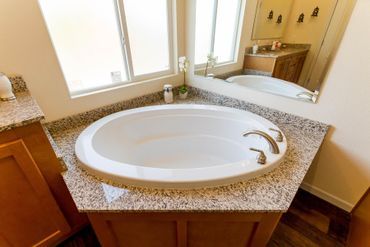 Creekside Minor European Inspired Tub — Visalia, CA — Kerman Mobile Homes Inc.