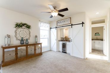 Creekside Minor Family Room — Visalia, CA — Kerman Mobile Homes Inc.