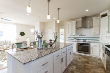 Creekside Minor Living Kitchen 2 — Visalia, CA — Kerman Mobile Homes Inc.