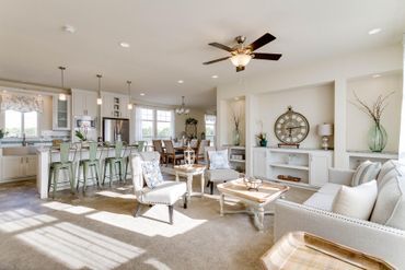 Creekside Minor Shower Living Room and Kitchen 1 — Visalia, CA — Kerman Mobile Homes Inc.
