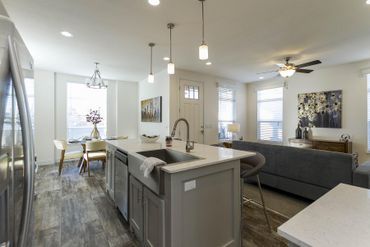 Creekside Minor Master Kitchen 2 — Visalia, CA — Kerman Mobile Homes Inc.