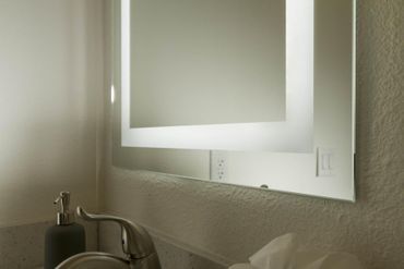 Creekside Minor Master Mirror 1 — Visalia, CA — Kerman Mobile Homes Inc.