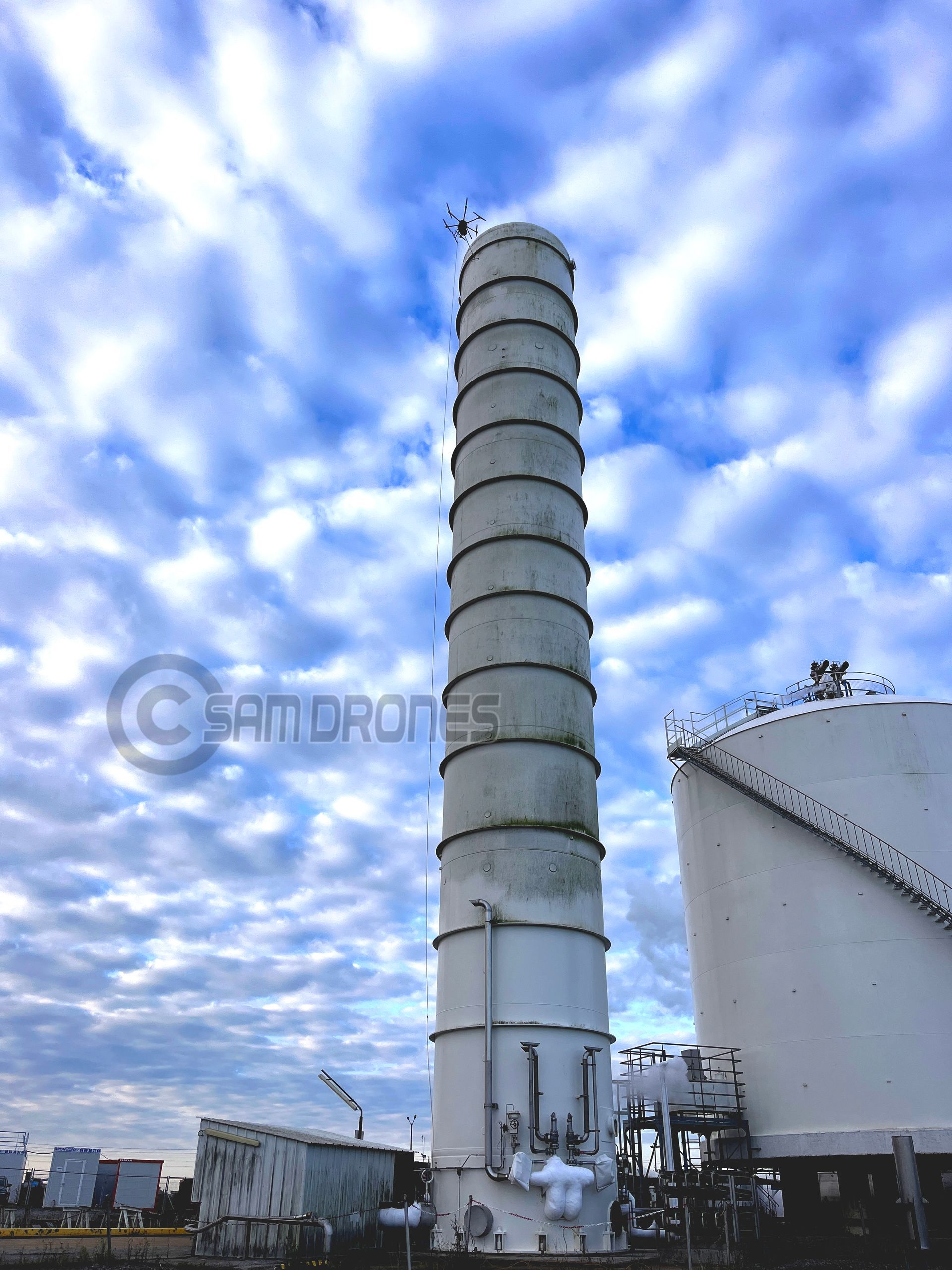 MAINTENANCE INDUSTRIELLE - Nettoyage par drone SAM DRONES