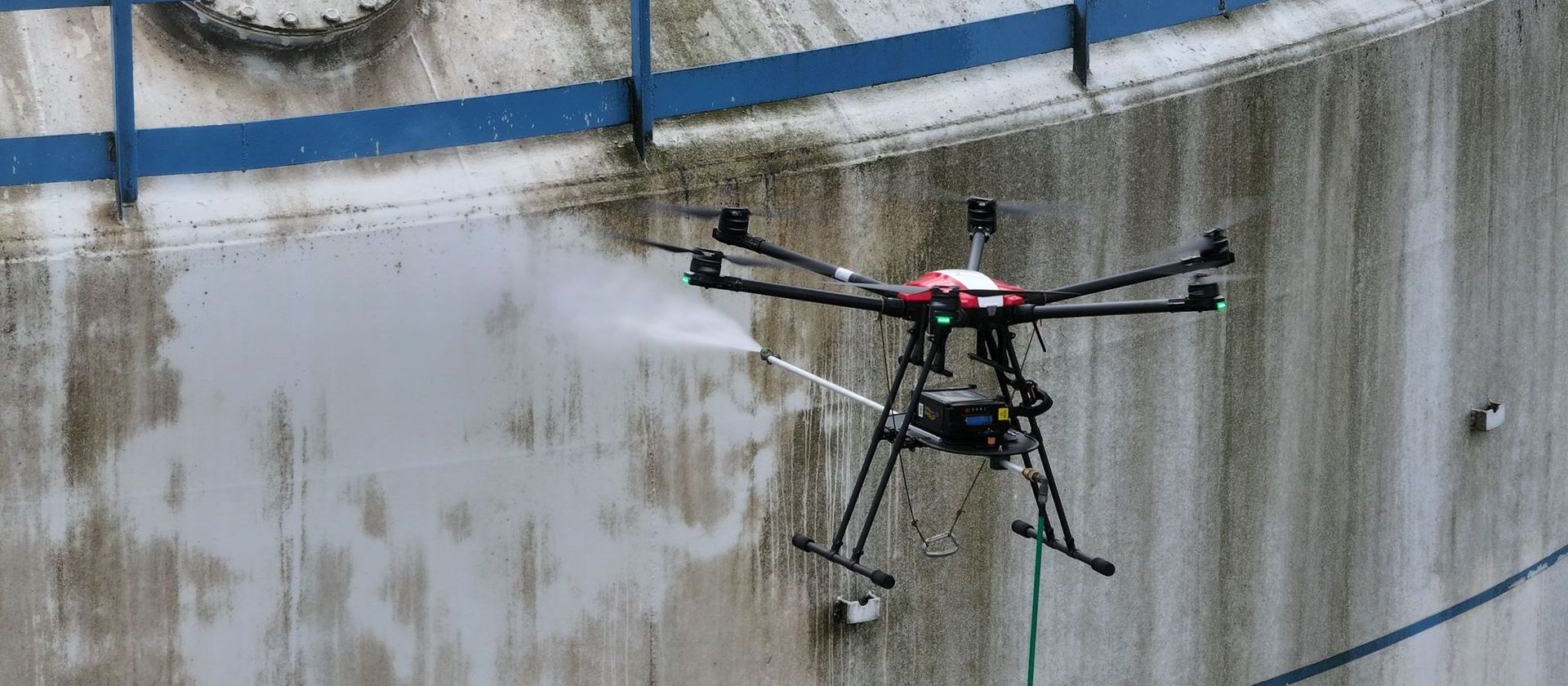 MAINTENANCE INDUSTRIELLE - Nettoyage par drone SAM DRONES