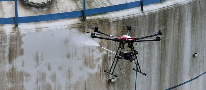 Maintenance industrielle - Nettoyage par drone - Cuves 