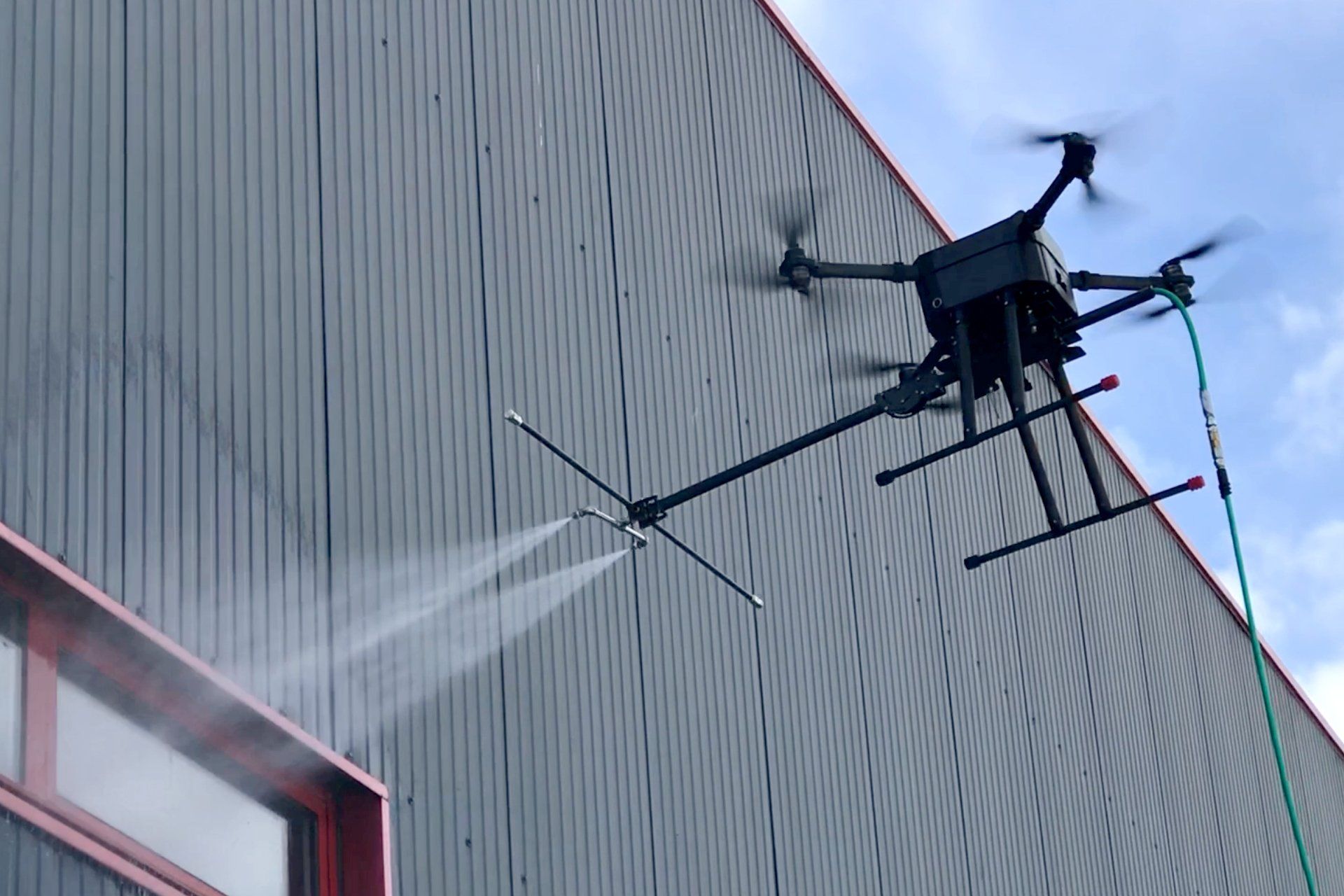 NETTOYAGE ET TRAITEMENT PAR DRONE