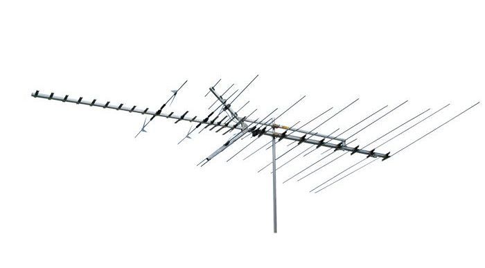 Yagi-Uda TV antenna with many horizontal metal rods, mounted on a pole.