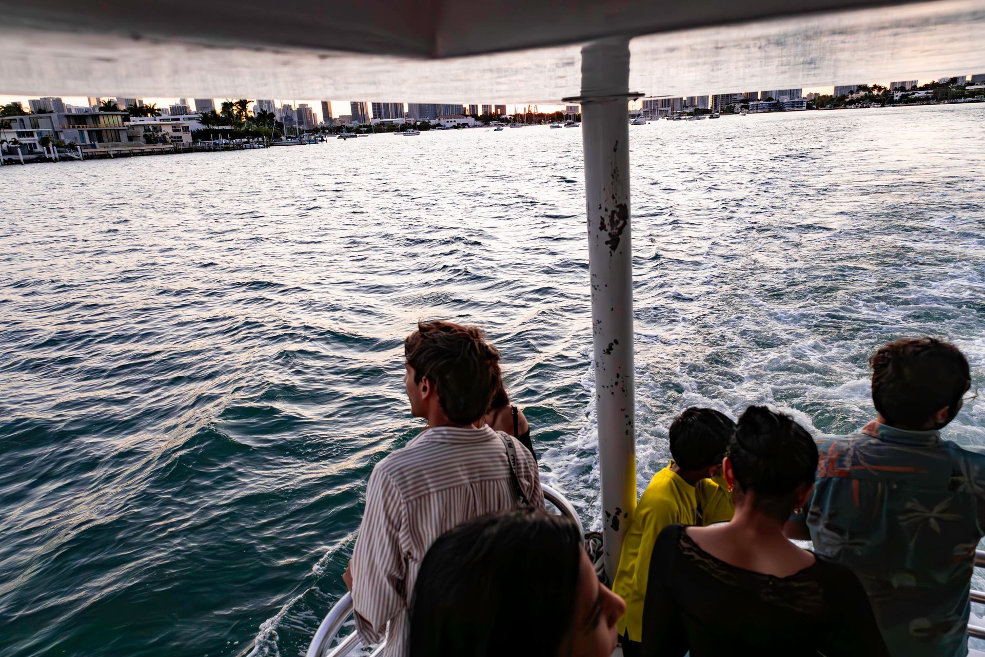 Guest enjoy the beautiful Mansions in Miami beach from the Miami boat tour