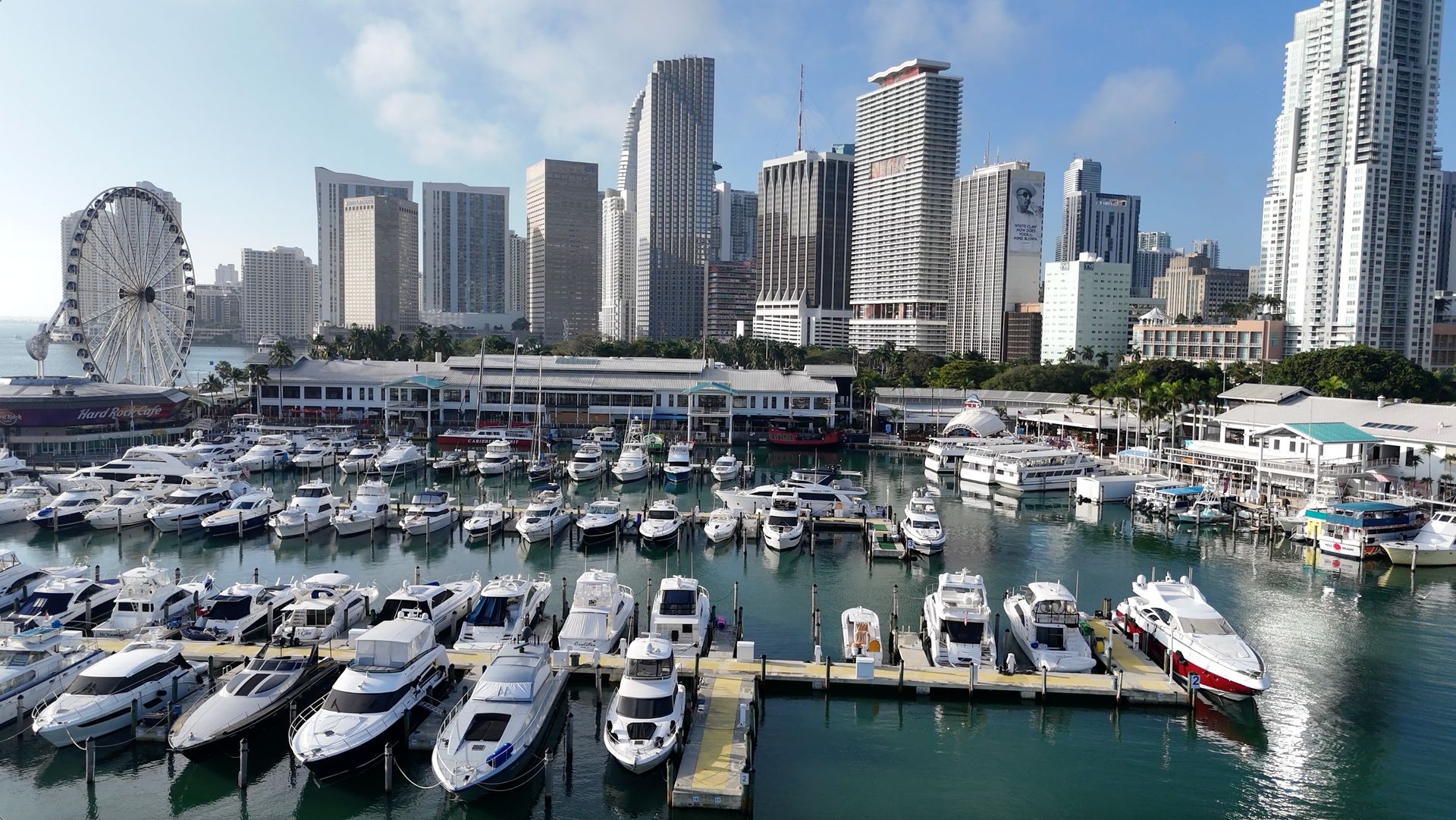 Bayside Marketplace in Downtown Miami