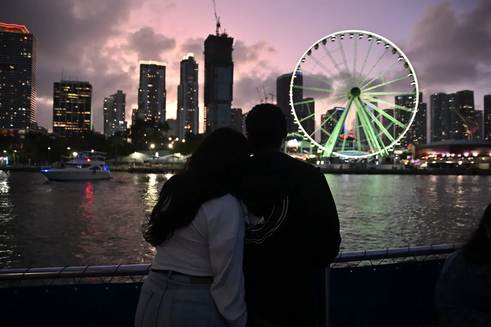 Miami Day vs Night Cruise: Which Is Best in Miami