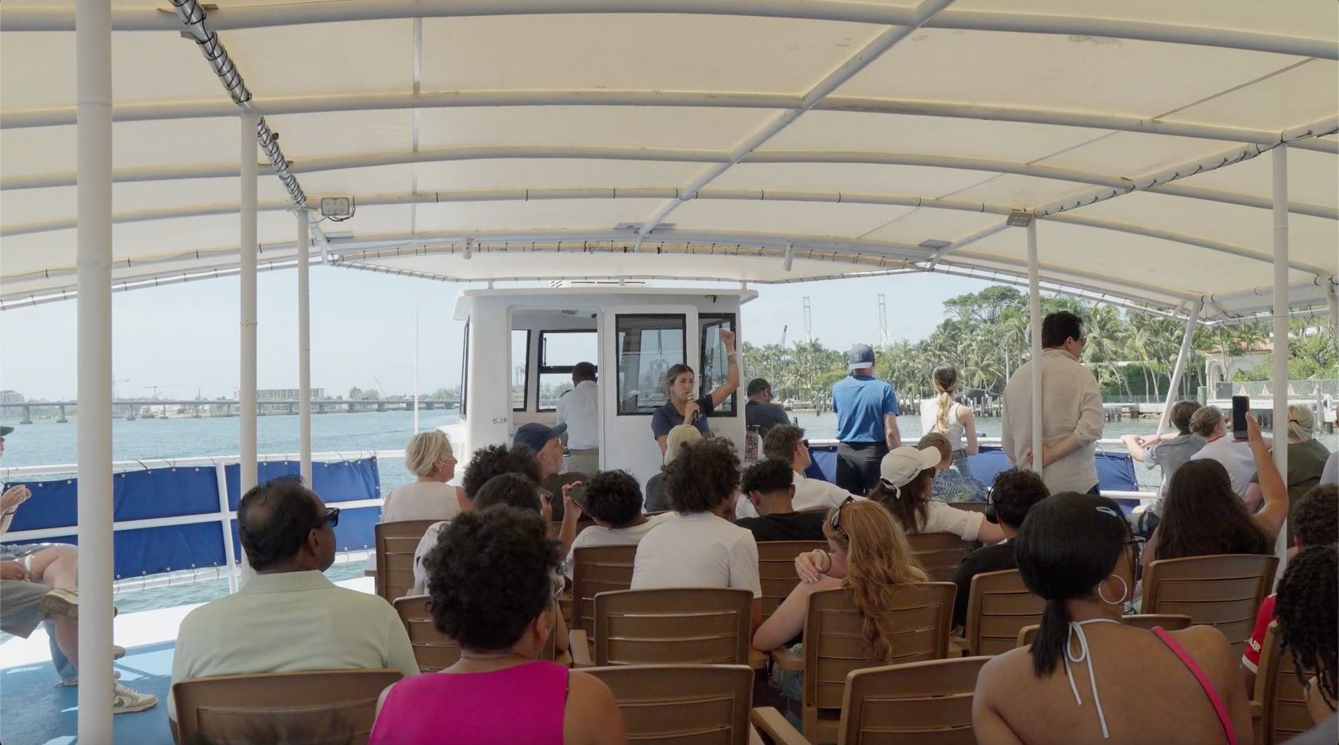 Miami Boat Tour with tour guide