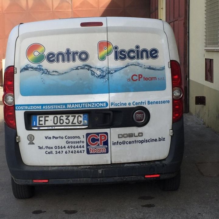 Furgone Centro Piscine