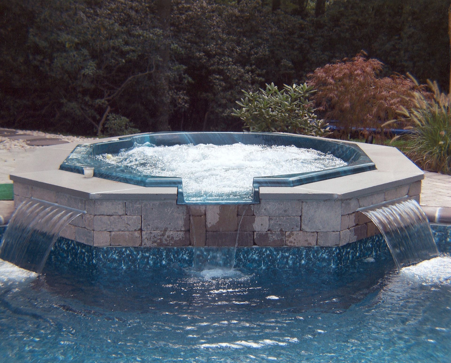 Spillway Spas | Choose Comfort Over Concrete.