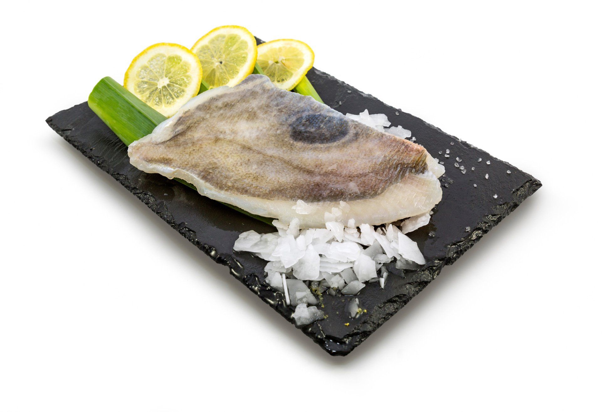Filete de San Pedro pez con piel congelado - Granel