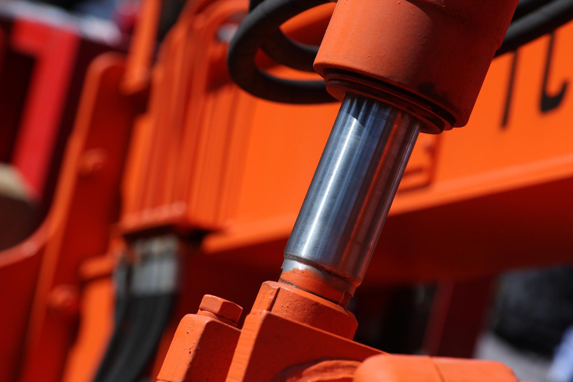 Hydraulic Cylinders For Excavators And Skid Steers — Lake City, GA — A-1 Hydraulics Hydraulic Cylinders For Excavators And Skid Steers — Lake City, GA — A-1 Hydraulics