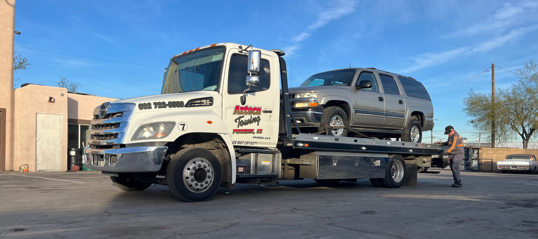 How Towing Services Assist In Vehicle Lockouts: A Comprehensive Guide