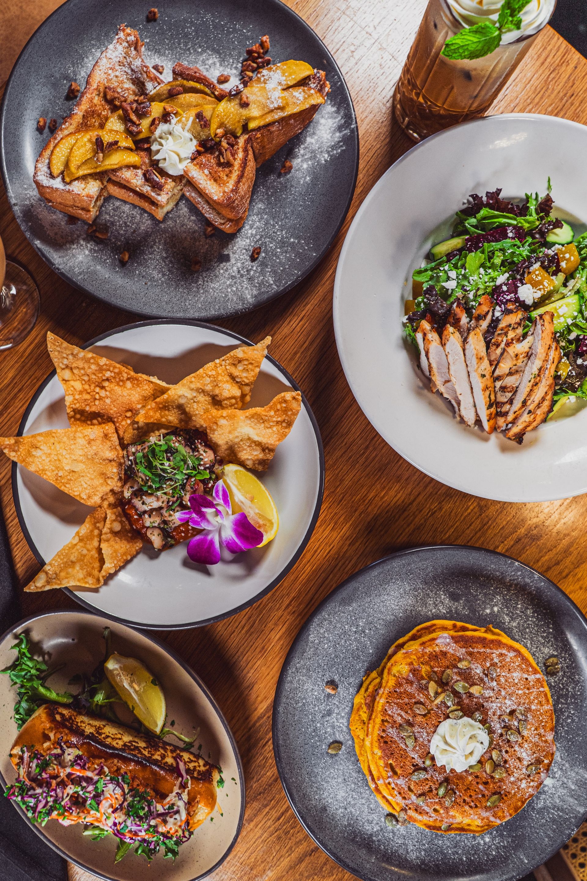 Station 16 Restaurant & Bar in Elk Grove 