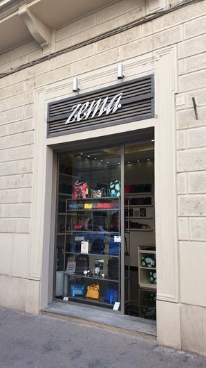 Insegna per negozio