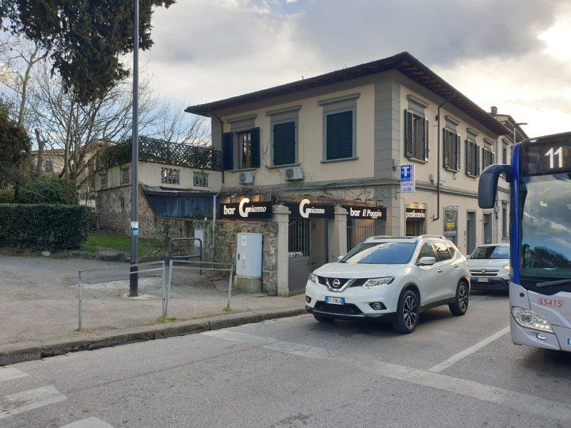 Insegna bar