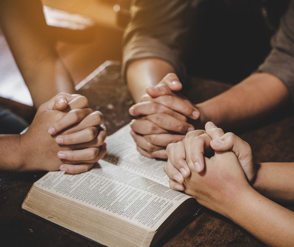 hands praying in peace
