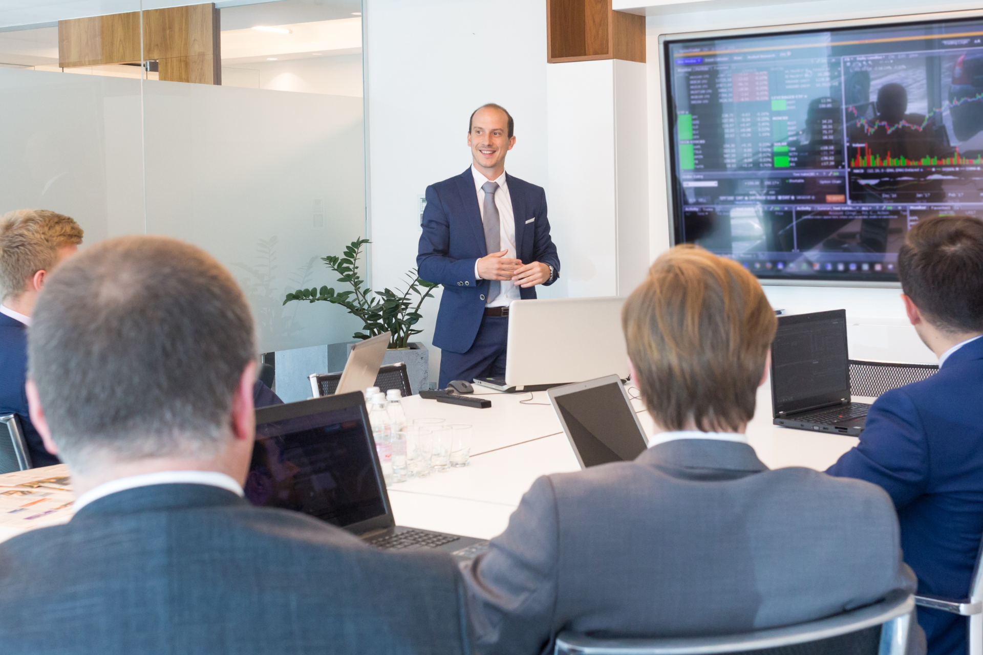 Commercial property valuation and finance review