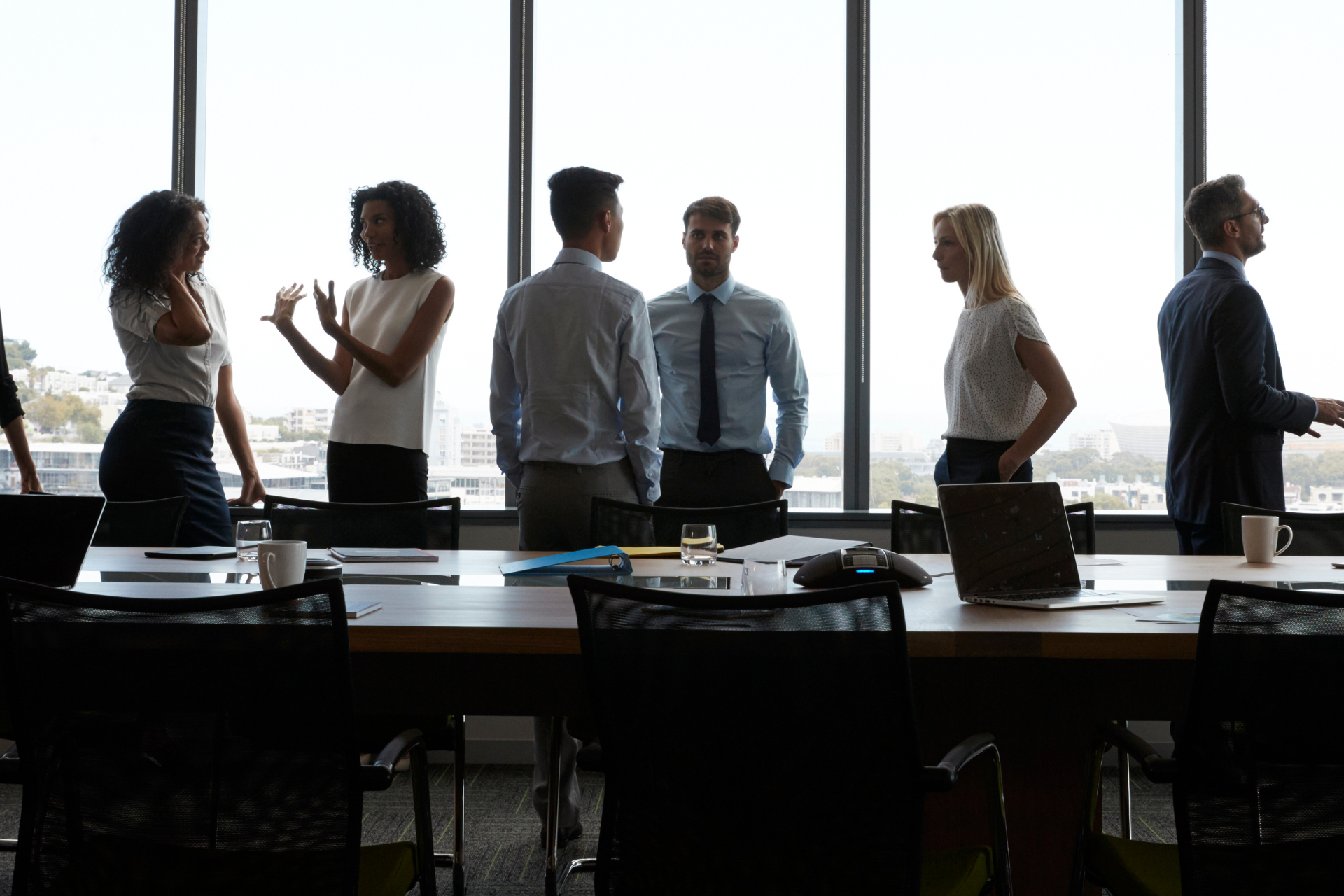 Healthcare executive leadership and advisory discussion