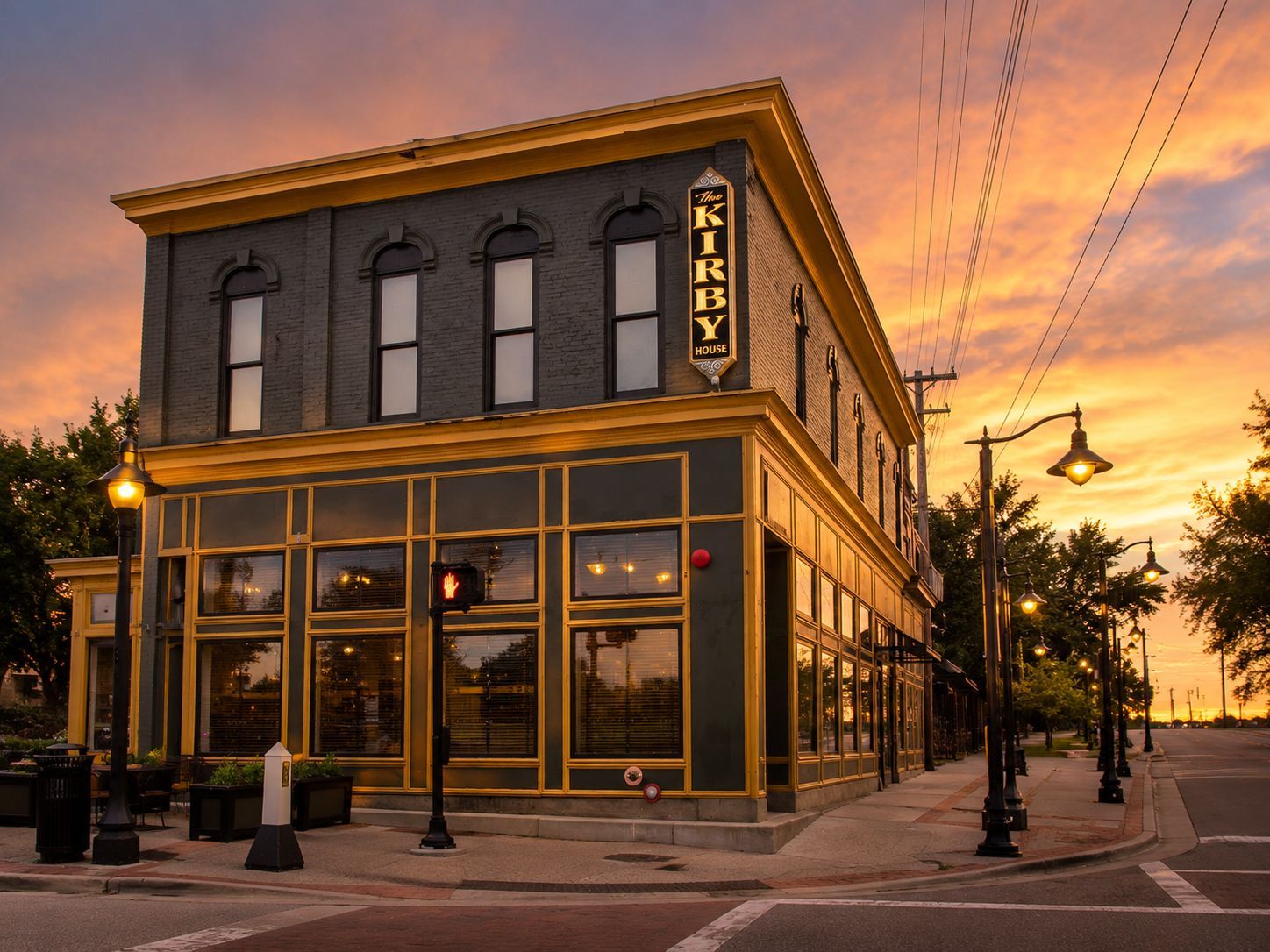 The Kirby house of Grand haven Michigan
Lakeshore dining, waterfront dining, sunset dinner