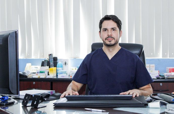 DR. LEONARDO MENDOZA MENDOZA