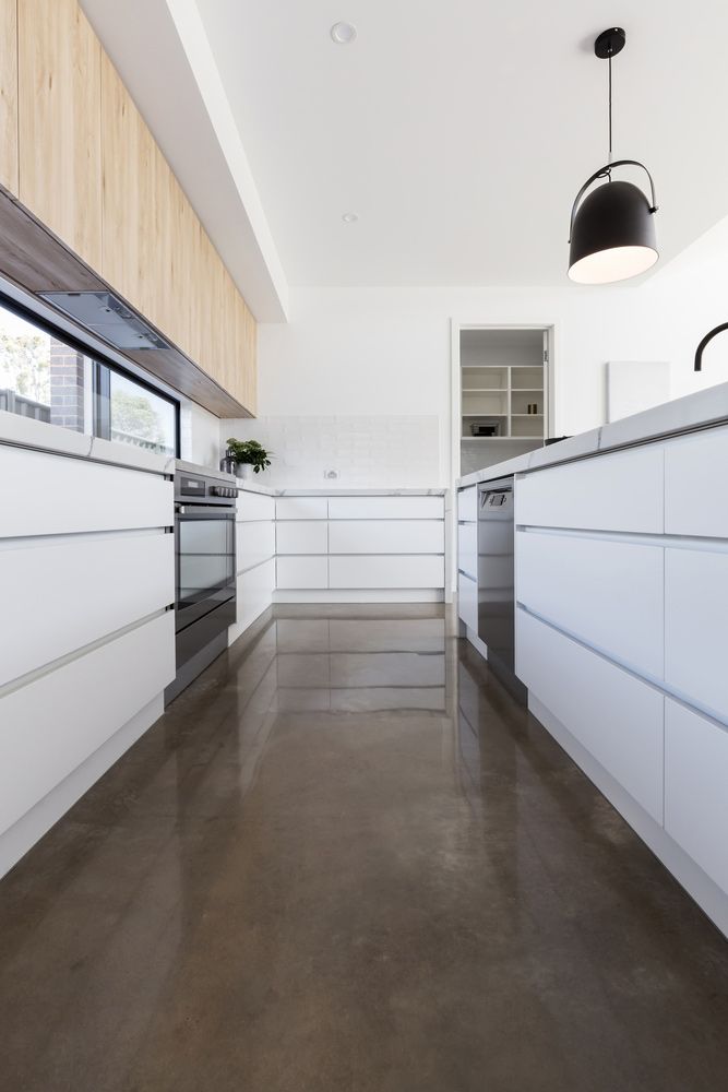 Style Kitchen With Splashback Glass — Glass Repairs & Installations in Tamworth, NSW