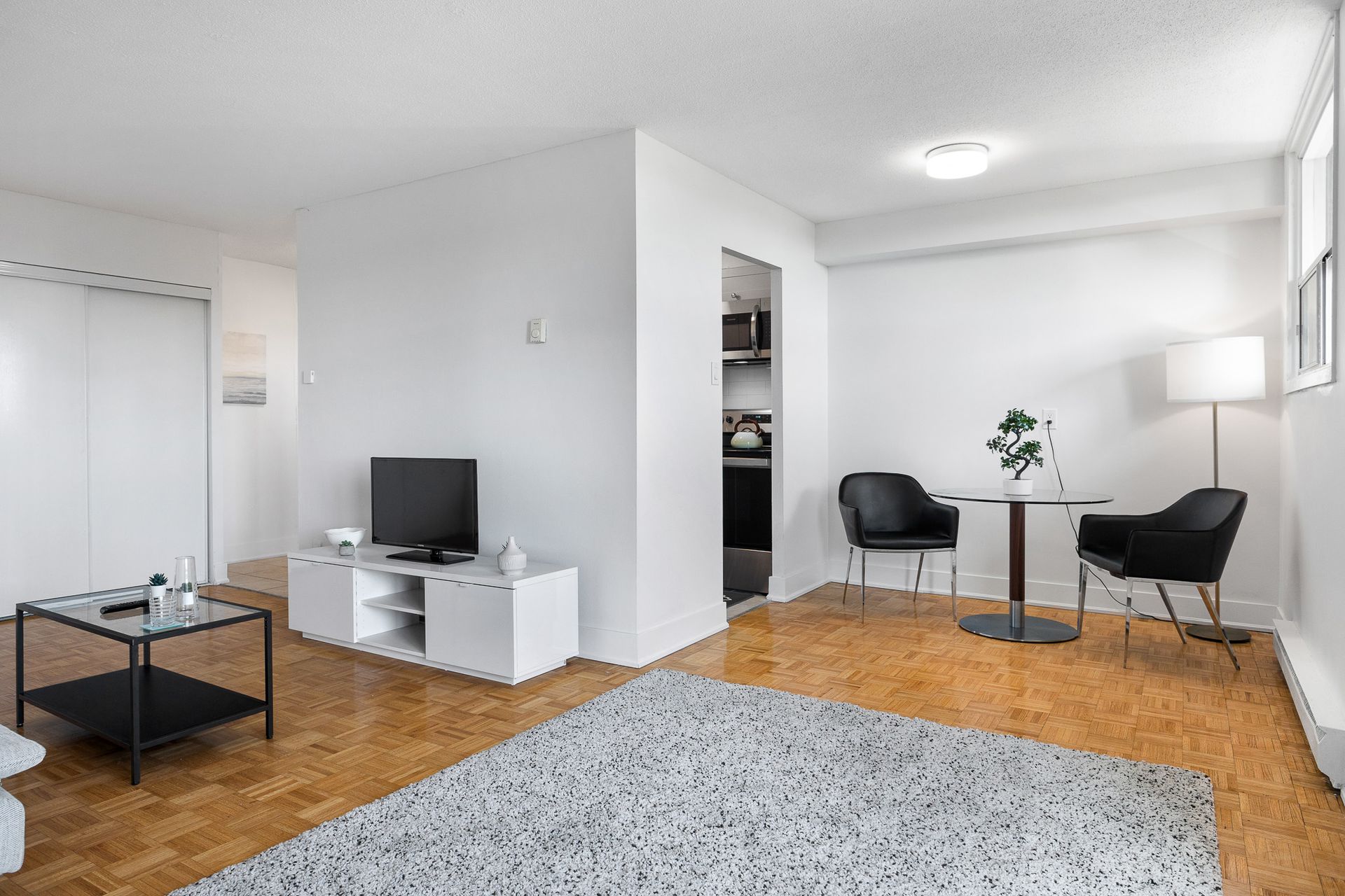 Suites Availability 2880 Carling Avenue Rental Apartments in Ottawa