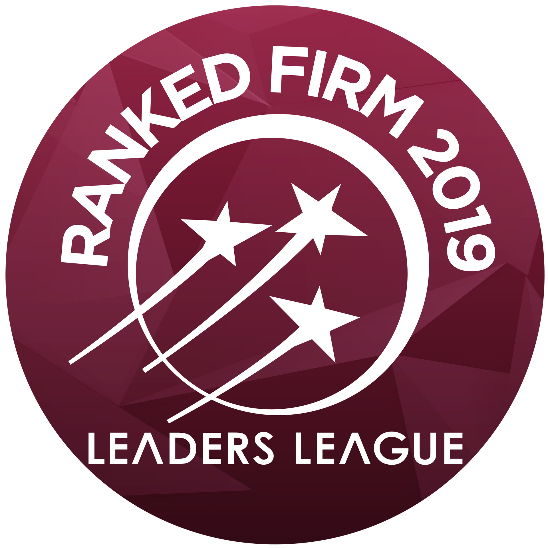 Distintivo circular marrom-avermelhado da Leaders League de 2019 da empresa classificada, com três estrelas brancas.