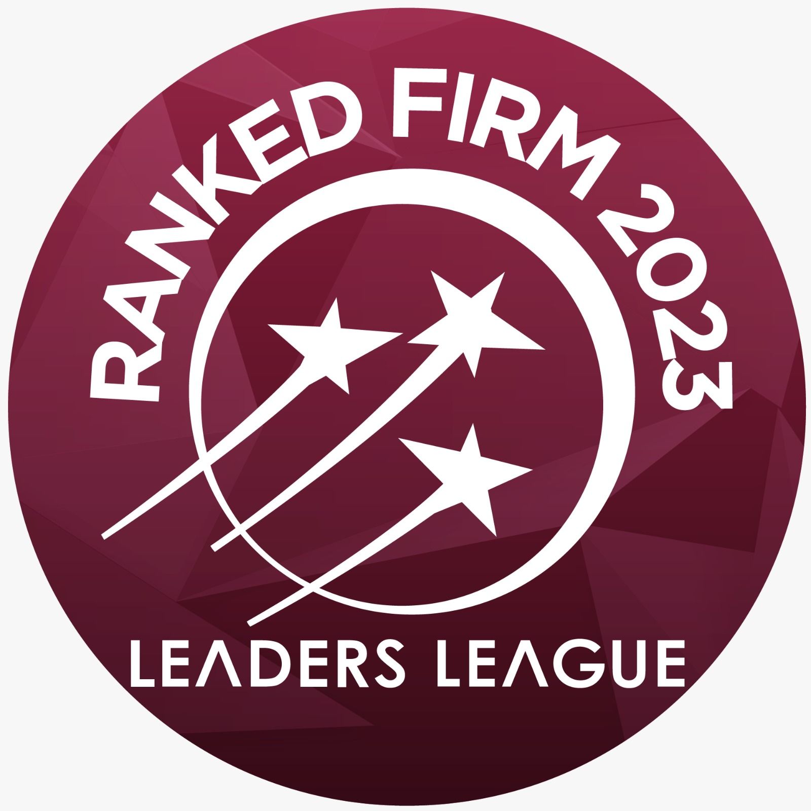Distintivo circular marrom-avermelhado da Leaders League de 2017 da empresa classificada, com estrelas brancas