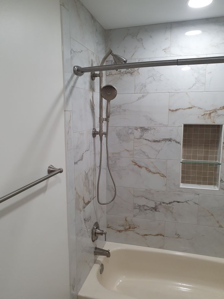 Tub surround