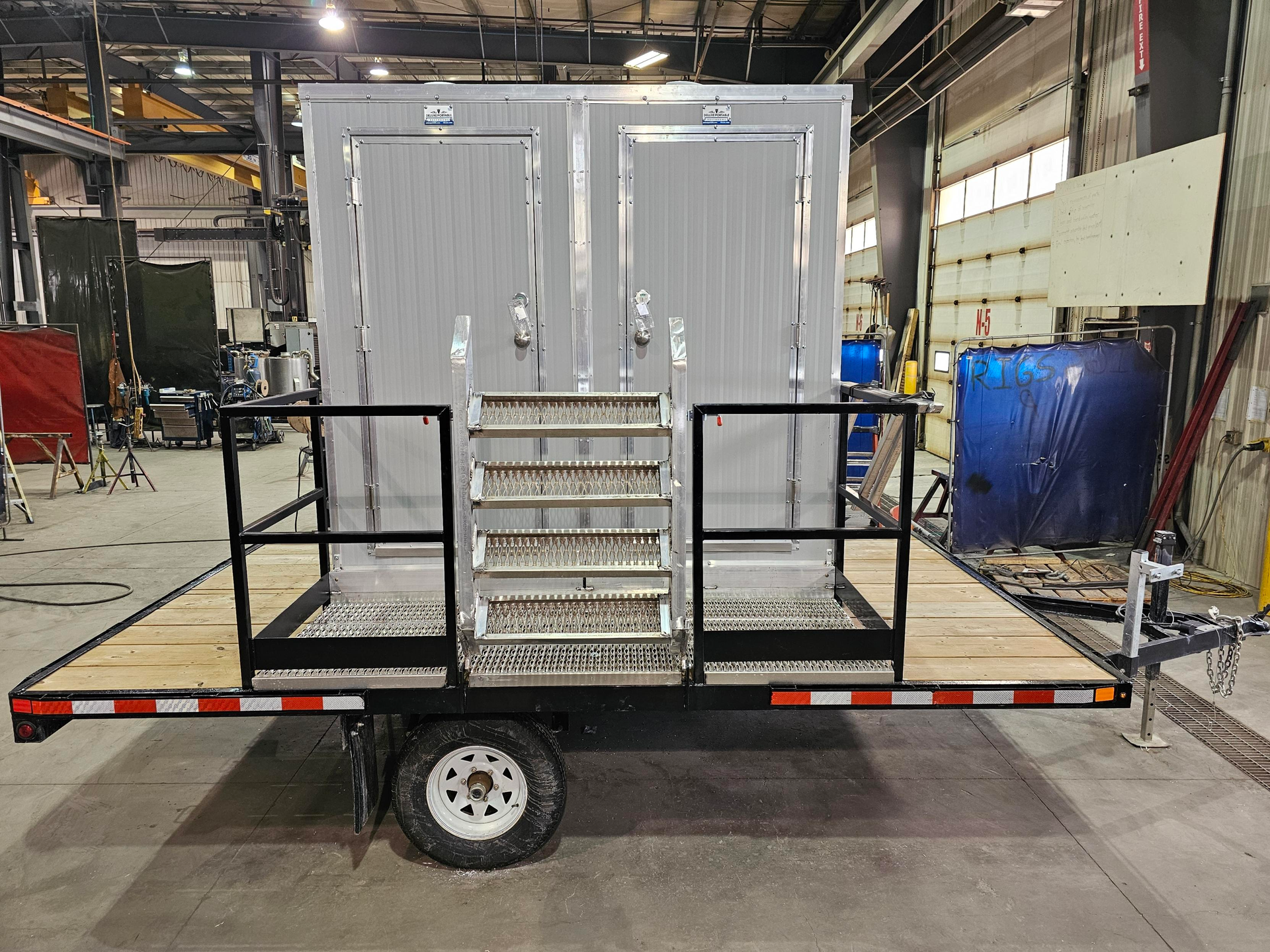 Portable bathroom