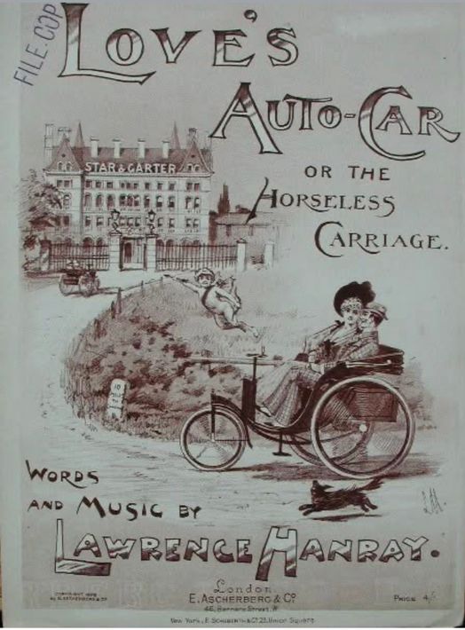 Vintage bladmuziekomslag met decoratieve titel en een man die in een vroege gemotoriseerde koets rijdt.
