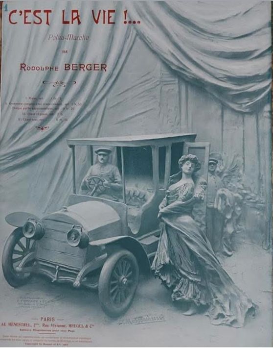 Vintage Renault Berliet poster met een auto, bestuurder en elegant geklede passagier onder een gedrapeerde doek.