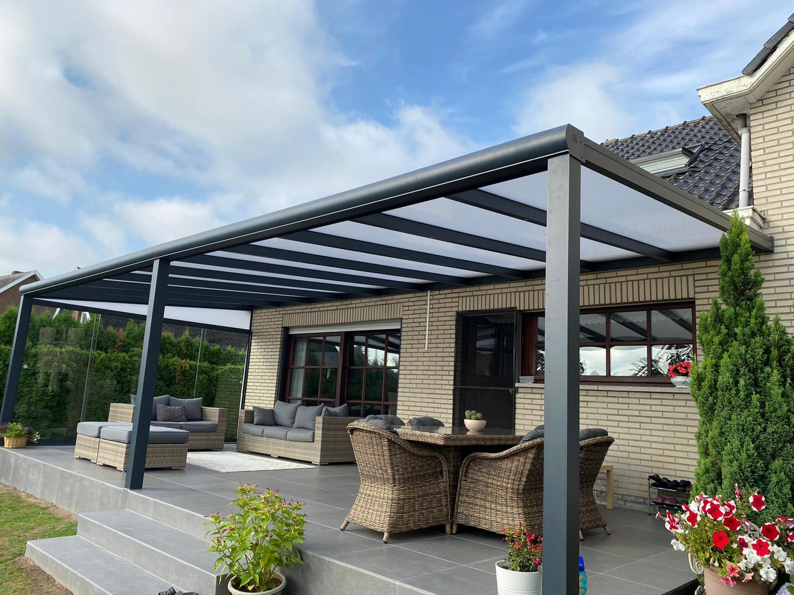 Mega Veranda