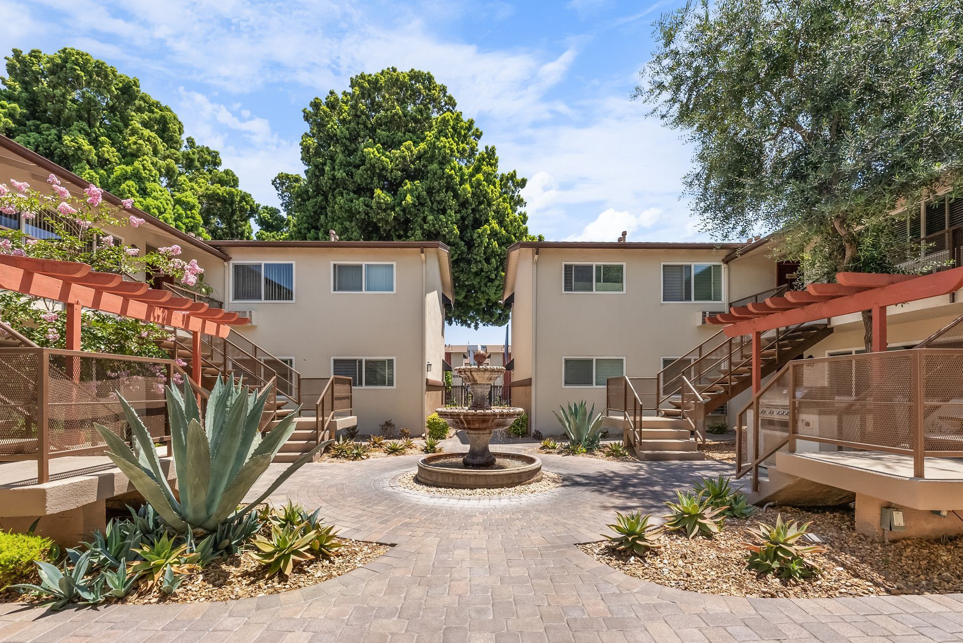 Lakewood Manor photo gallery