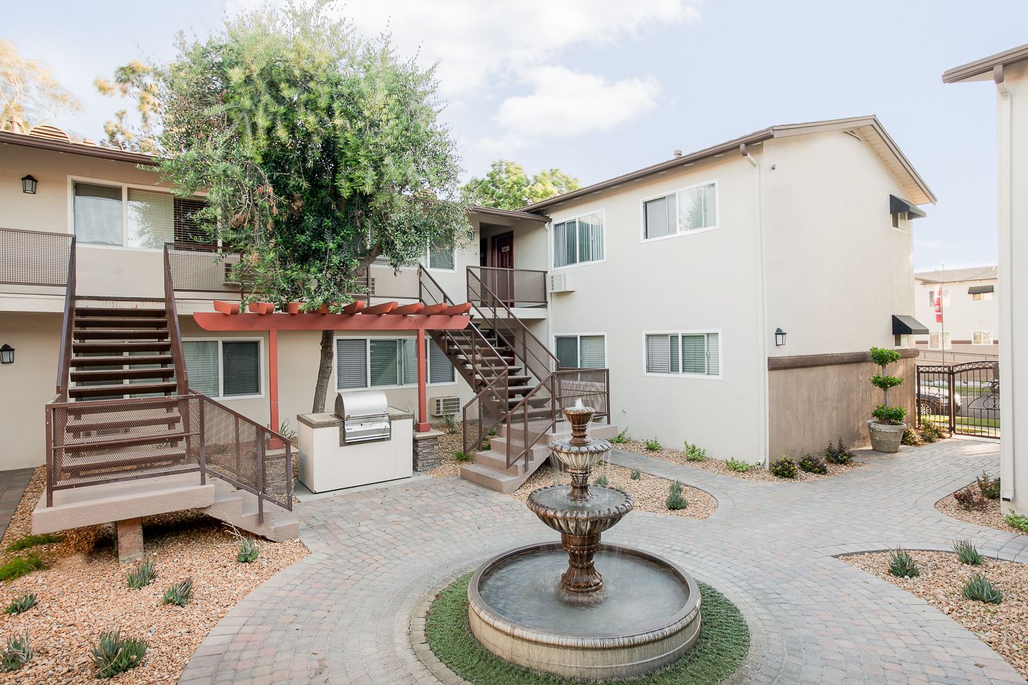 Sliding Photo Gallery Displaying Community Amenities