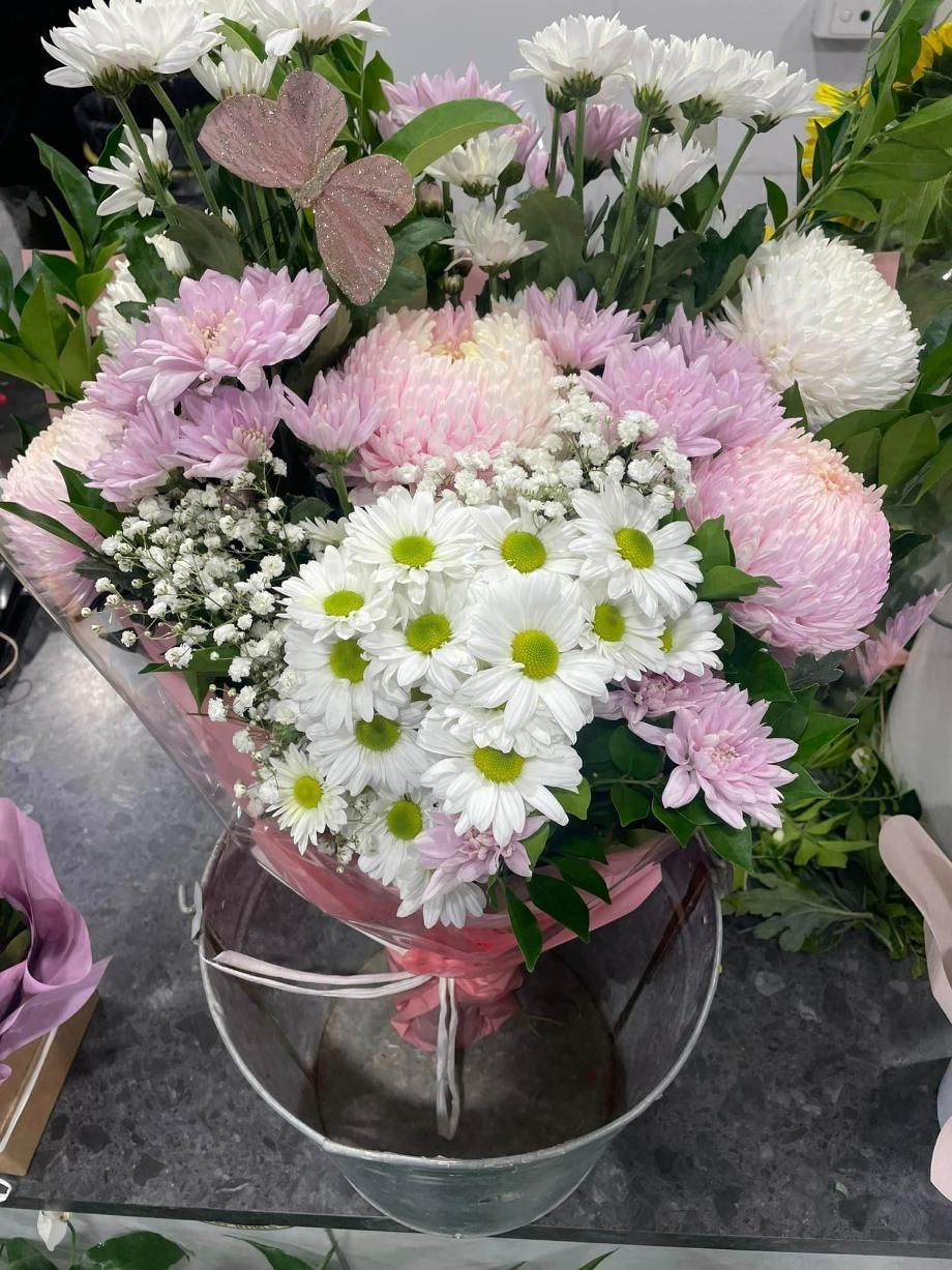 A Bouquet of Pink and White Flowers in a Vase on a Table — Flower Hunt in Robina, QLD