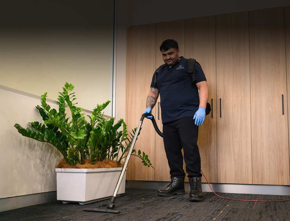 AXERA commercial cleaner maintaining a workplace