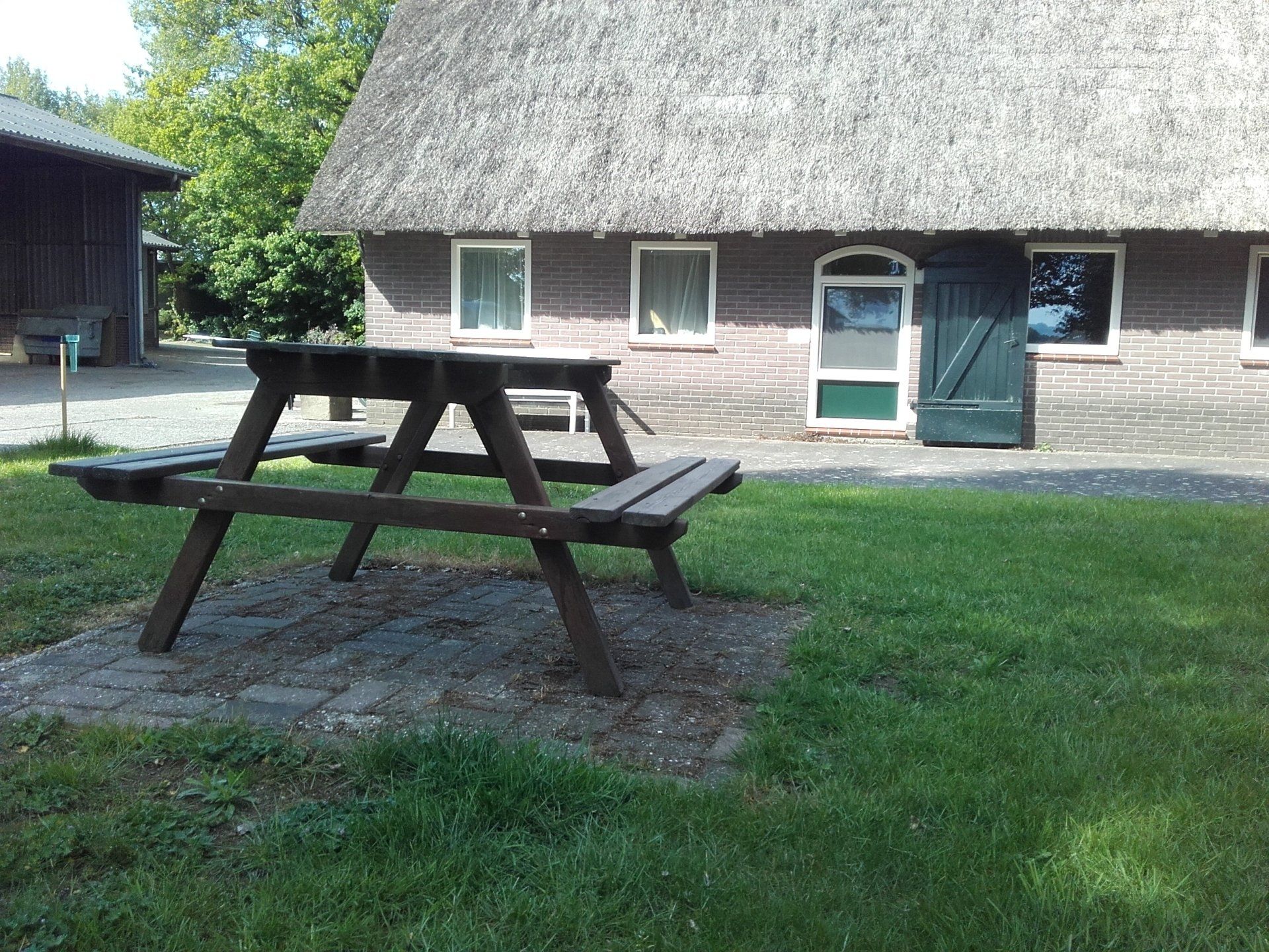 Zitje op ons erf