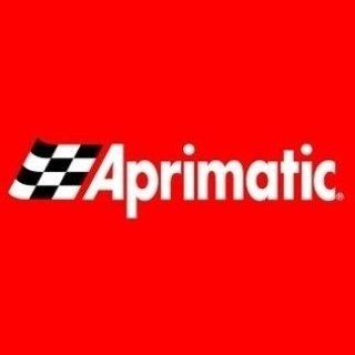 Il logo Aprimatic presenta un'icona a forma di bandiera a scacchi bianca a sinistra del testo bianco su sfondo rosso.